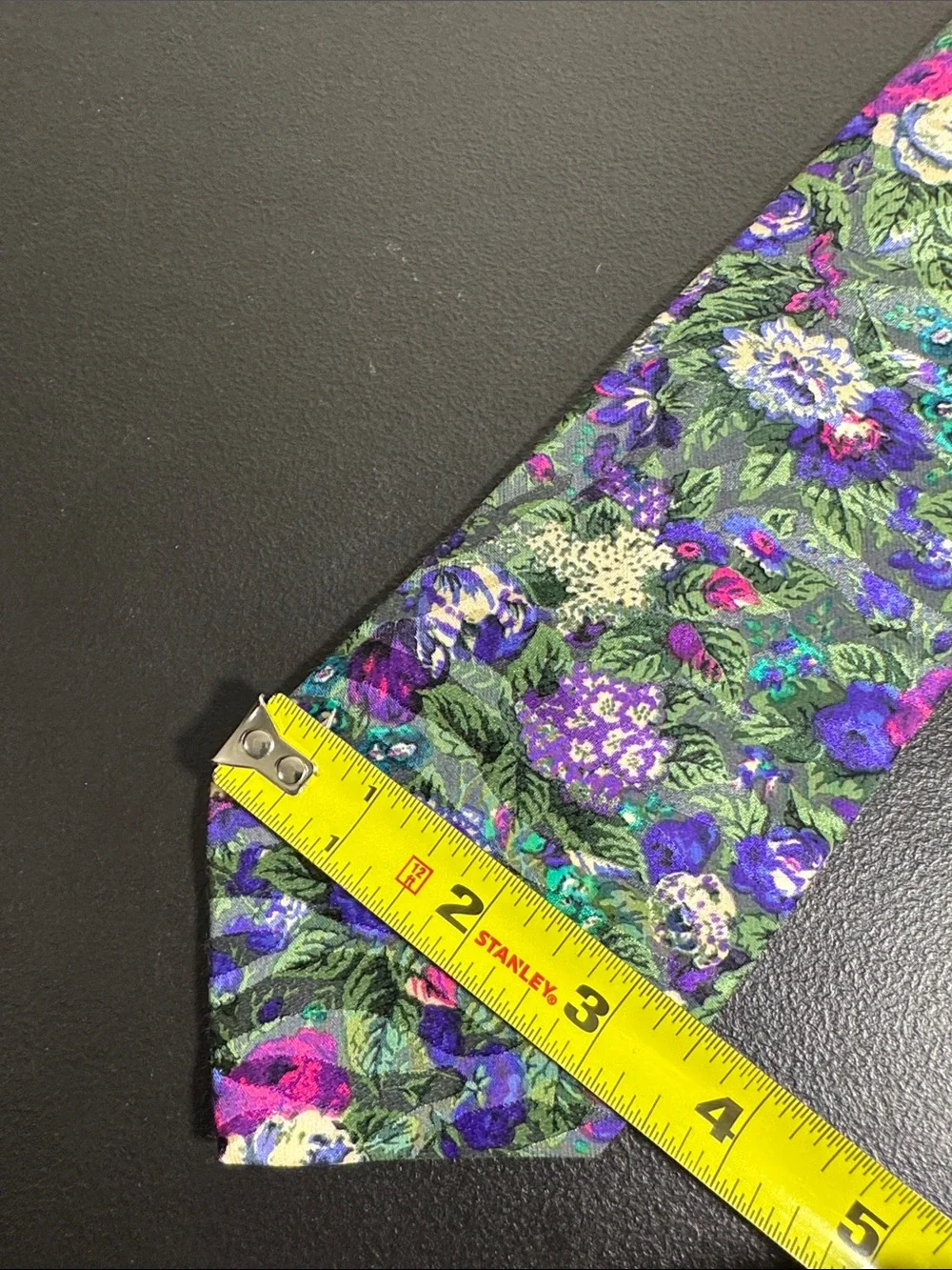 Burdi Chicago mens green colorful floral 100% silk luxury neck tie EUC